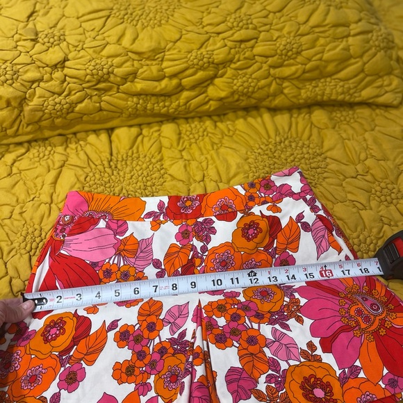 NWT Adorable Retro Trina Turk Shorts Size 2 - Picture 9 of 11